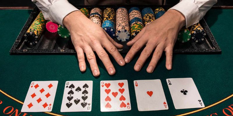 Poker Vic88: Sân chơi đỉnh cao cho các tín đồ bài trí tuệ 3 Một ván bài poker sẽ diễn ra đủ 4 vòng cược